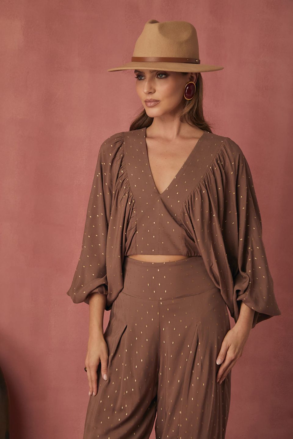 Blusa Isis Marrom Tutu